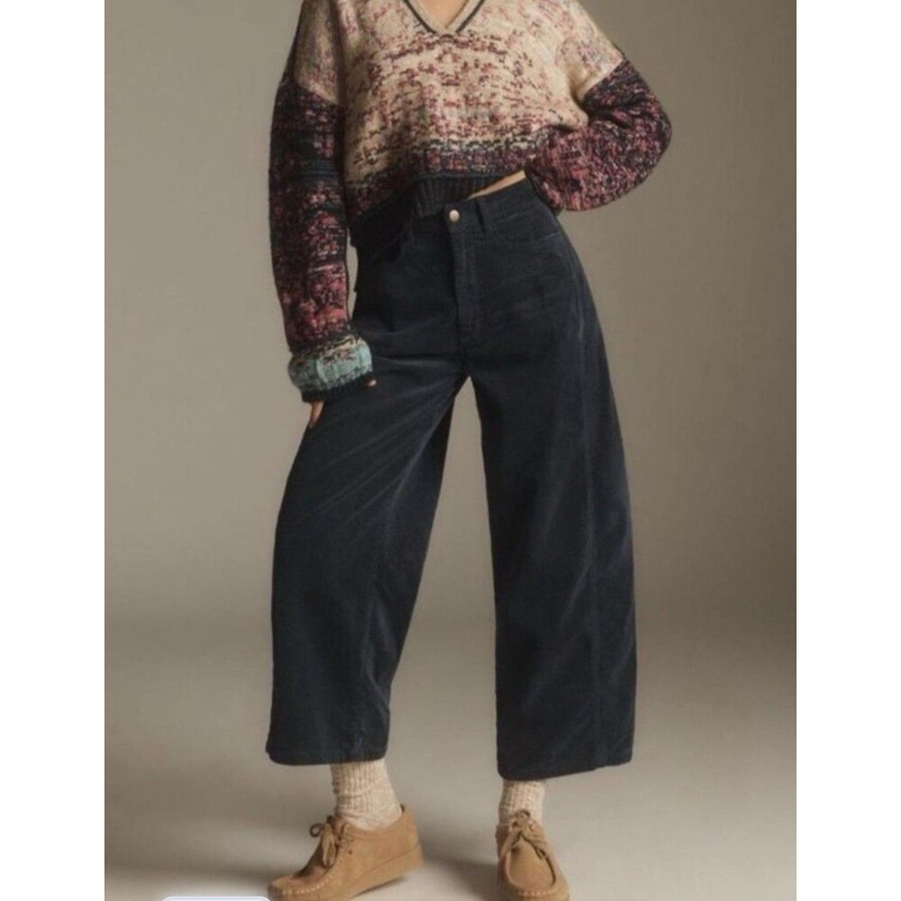 Anthropologie Pilcro Kenna Mid-Rise Heritage Barrel Corduroy pants in navy Sz 27